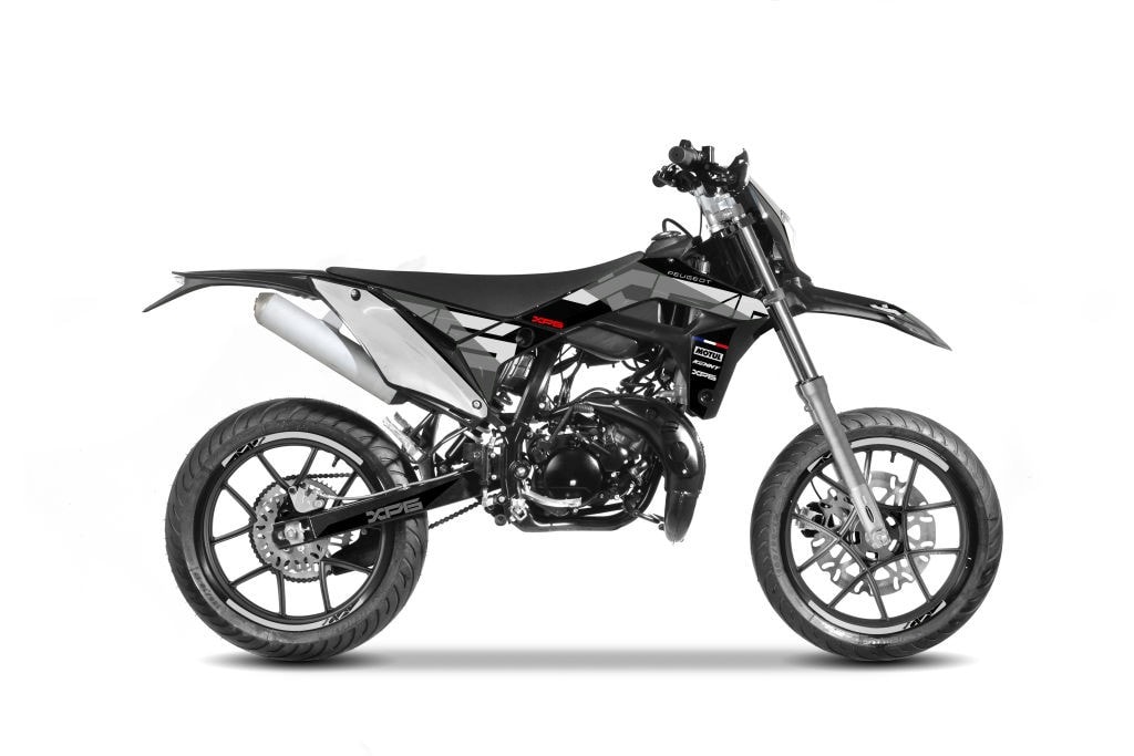 Peugeot va controcorrente: a EICMA 2025 arriva l'XP6, un cinquantino a marce!
